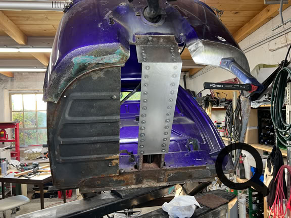 Reparaturblech Punkt für Punkt einschweißen